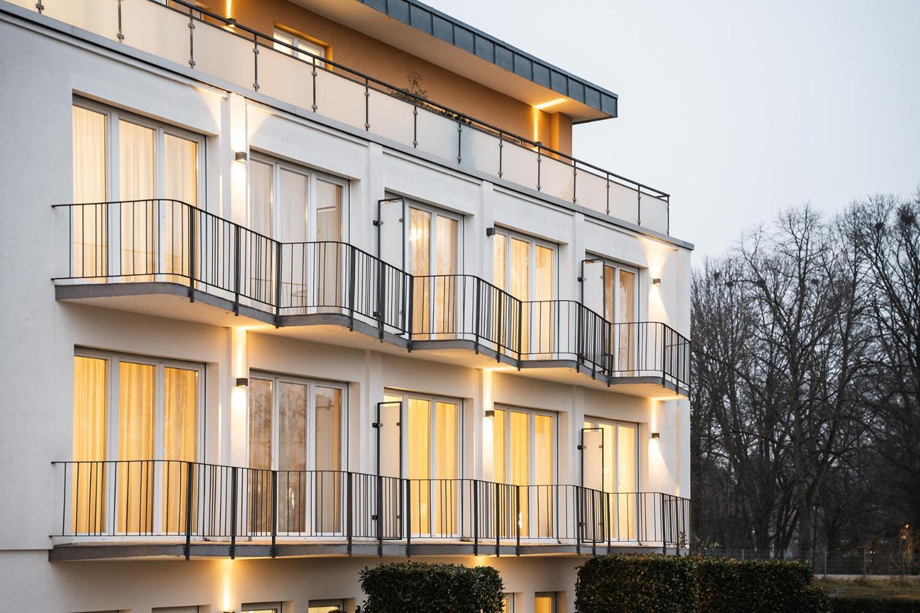 Hotel Vier Jahreszeiten An Der Therme & Kliniken Bad Krozingen Naehe Freiburg & Schwarzwald Ideal Fuer Wellness Kur & Business Ausfluege 24H Check In- Wlan & Parken Gratis Екстериор снимка