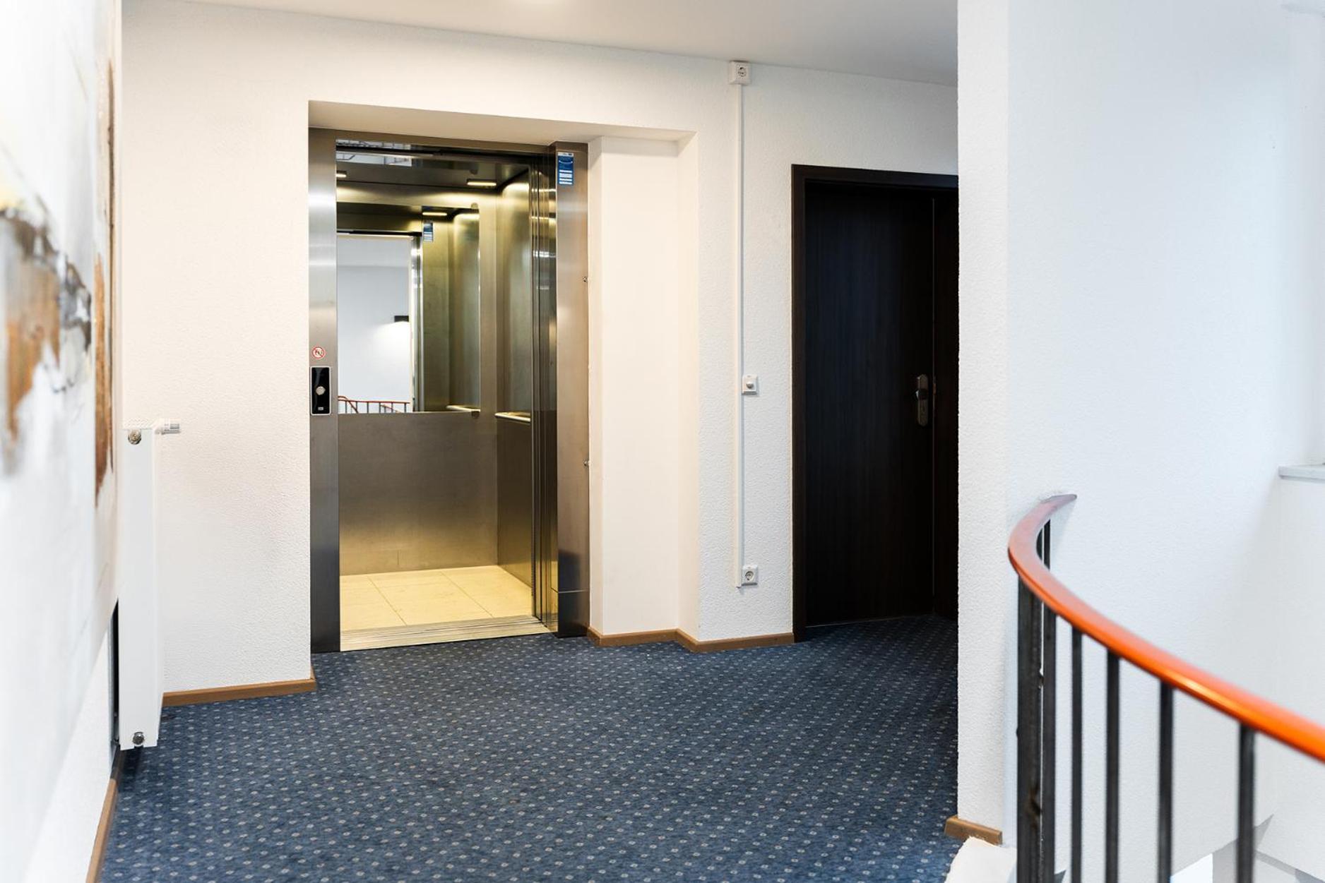 Hotel Vier Jahreszeiten An Der Therme & Kliniken Bad Krozingen Naehe Freiburg & Schwarzwald Ideal Fuer Wellness Kur & Business Ausfluege 24H Check In- Wlan & Parken Gratis Екстериор снимка