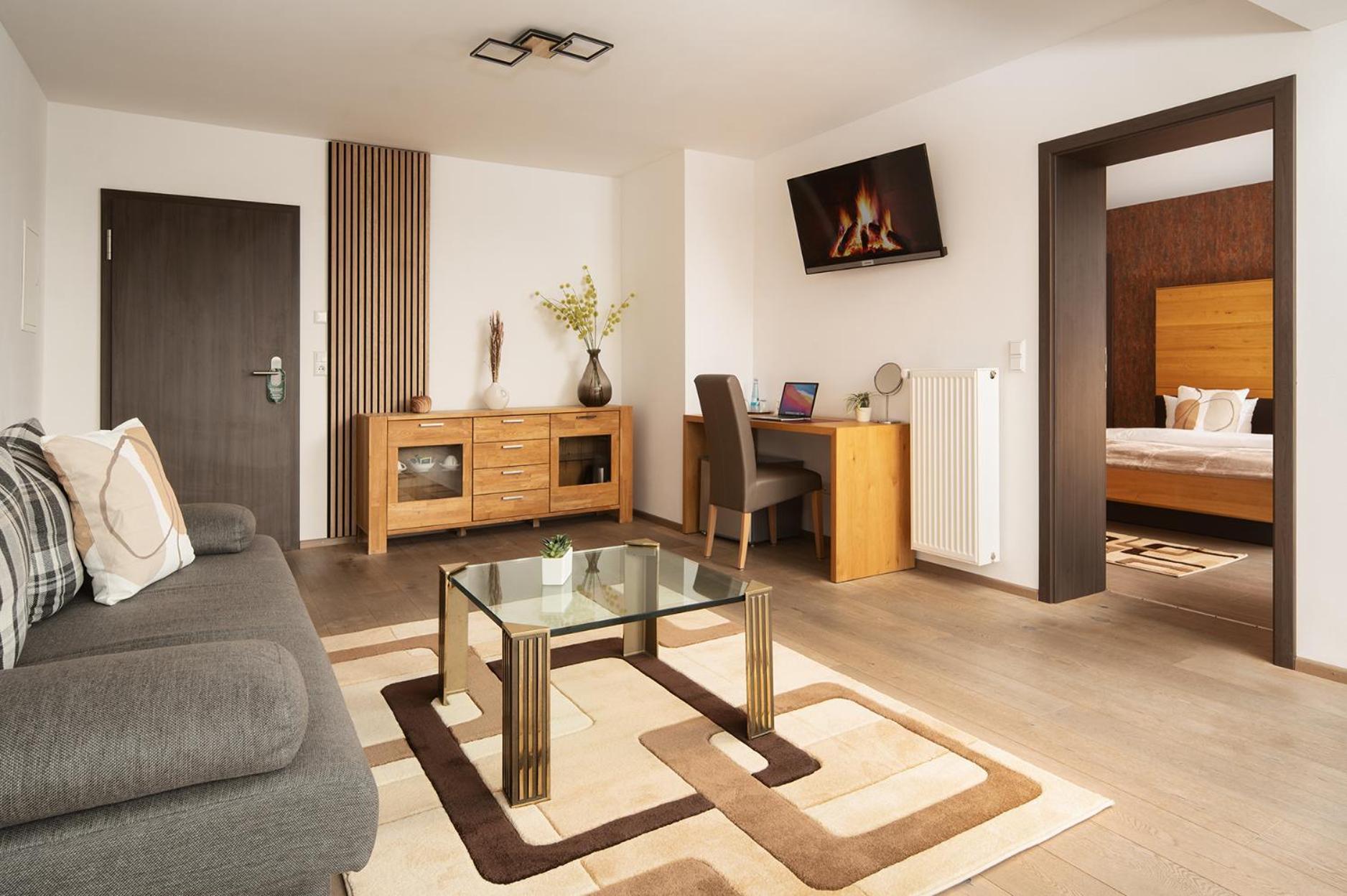 Hotel Vier Jahreszeiten An Der Therme & Kliniken Bad Krozingen Naehe Freiburg & Schwarzwald Ideal Fuer Wellness Kur & Business Ausfluege 24H Check In- Wlan & Parken Gratis Екстериор снимка