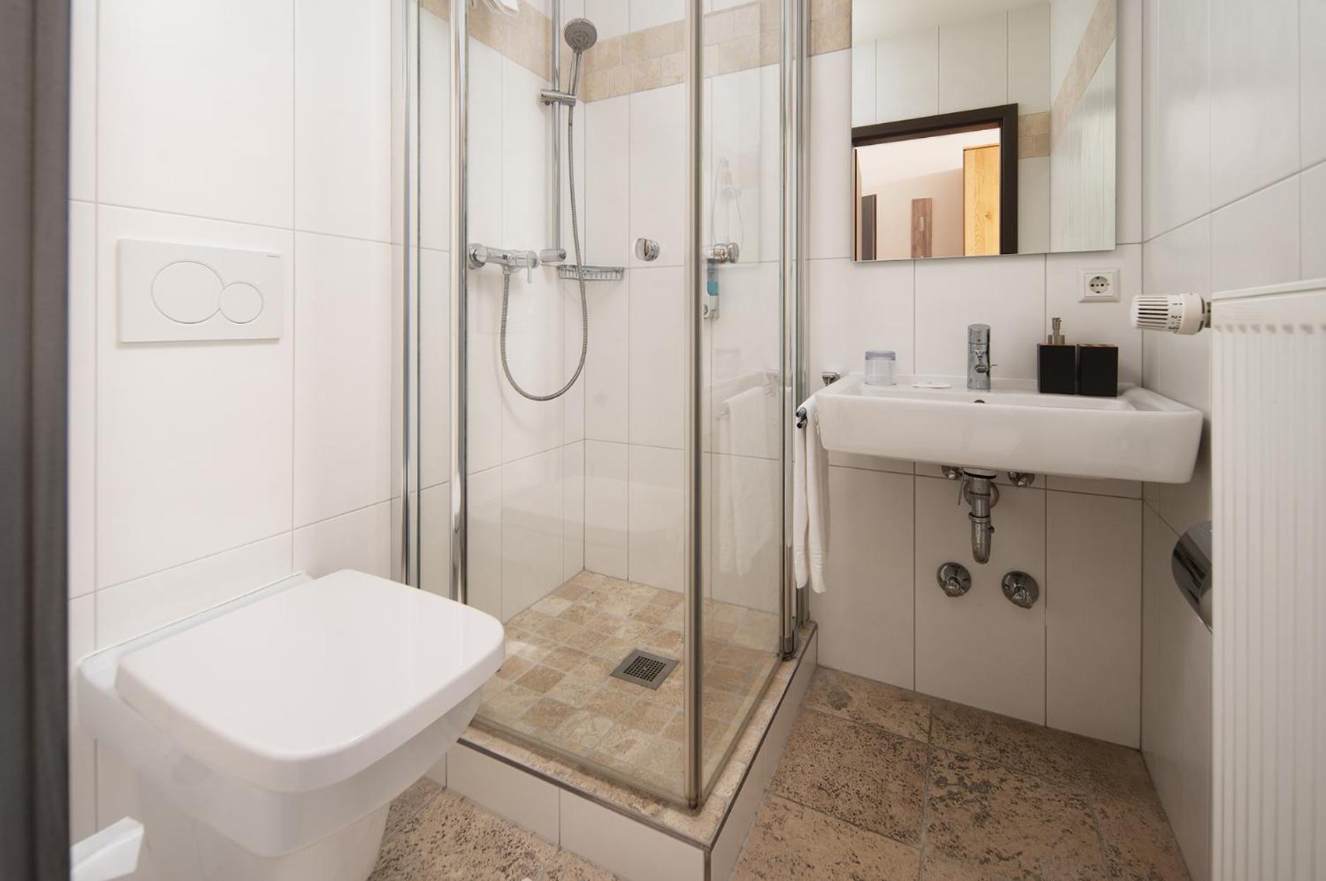 Hotel Vier Jahreszeiten An Der Therme & Kliniken Bad Krozingen Naehe Freiburg & Schwarzwald Ideal Fuer Wellness Kur & Business Ausfluege 24H Check In- Wlan & Parken Gratis Екстериор снимка