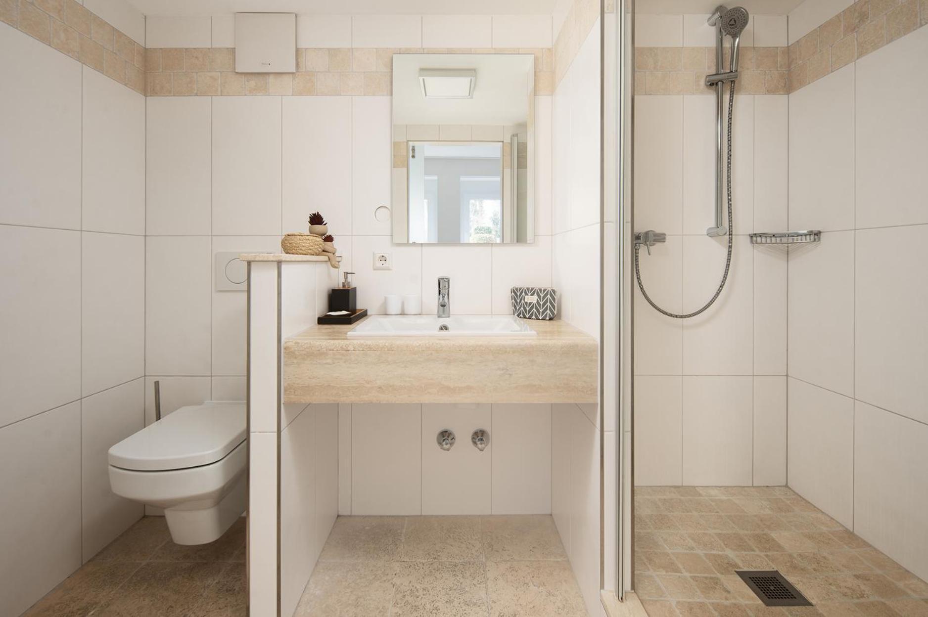 Hotel Vier Jahreszeiten An Der Therme & Kliniken Bad Krozingen Naehe Freiburg & Schwarzwald Ideal Fuer Wellness Kur & Business Ausfluege 24H Check In- Wlan & Parken Gratis Екстериор снимка